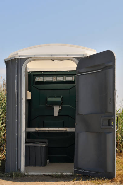 Porta potty delivery and setup in Greensboro, AL